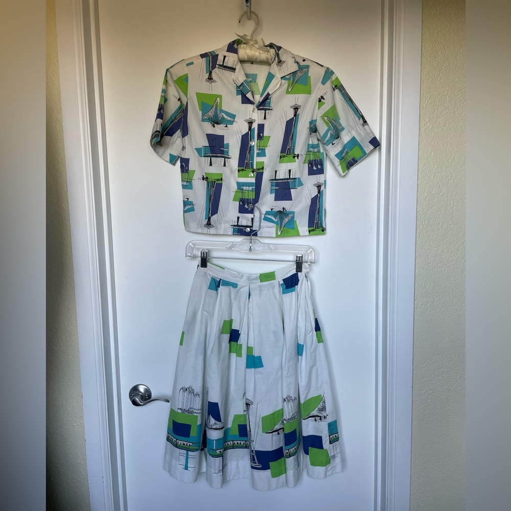 Vintage Seattle Worlds Fair Skirt Set